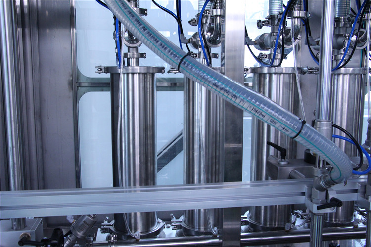 चॉकलेट भरने की मशीन