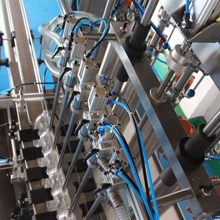 तेल भरने की मशीन